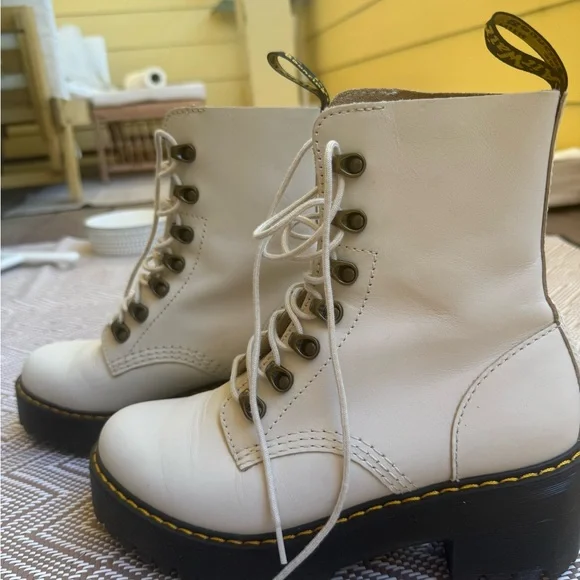 Dr. Martens “Leona” Boots in Color Bone - Picture 2 of 5